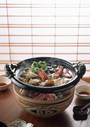 横浜駅前の居酒家「土間土間」: くつろぎの居酒屋体験